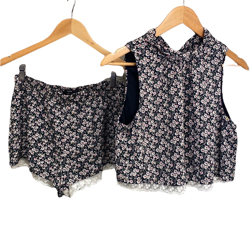 Forever 21 Matching 2-Piece Floral Short Set Outfit Summer Set